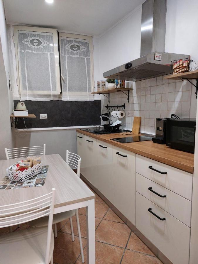 Casa Ninetta - Spaccanapoli - Il Tipico Pianterreno Della Napoli Antica! Kültér fotó